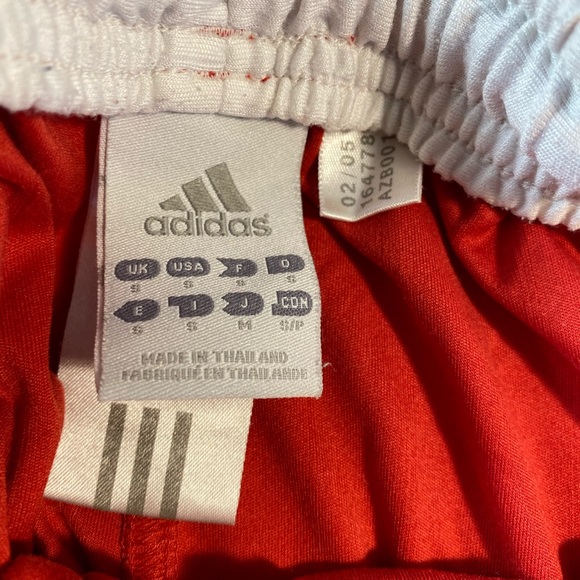 Adidas Climate red shorts S - Picture 4 of 8